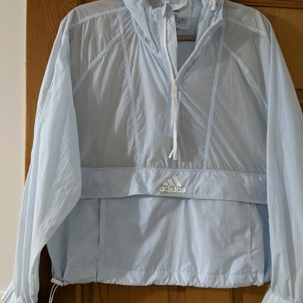Womens windbreaker